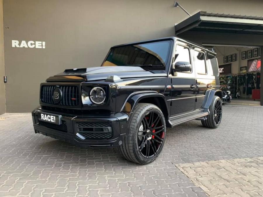 Mercedes-AMG G63 by Brabus & RACE! 2019 года  (фото 1 из 15)
